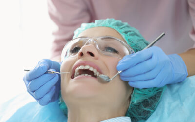The Real Difference Between a Dentist and a Periodontist for Gum Disease Treatment